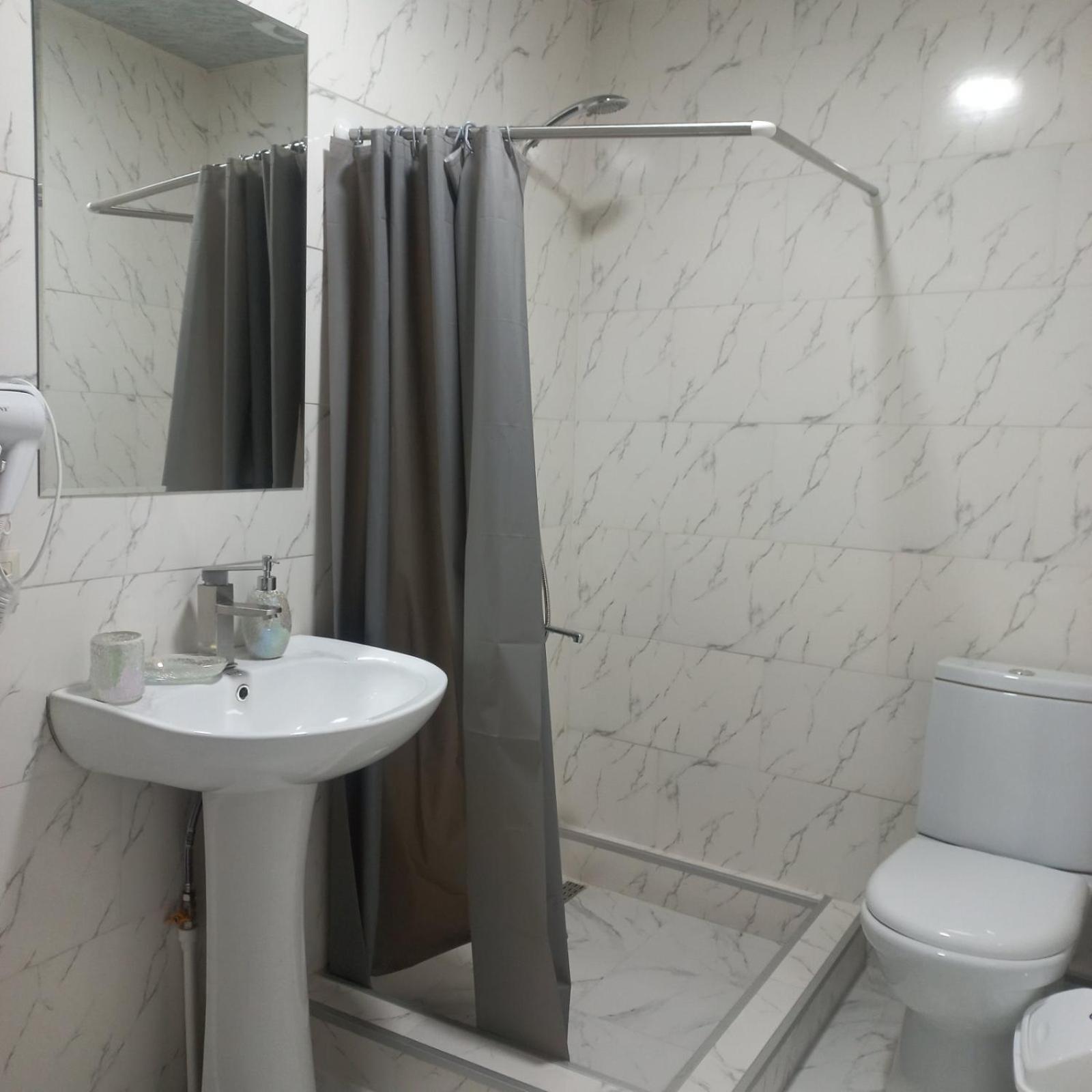 Ira & Vaso'S Guest House Borjomipark 外观 照片