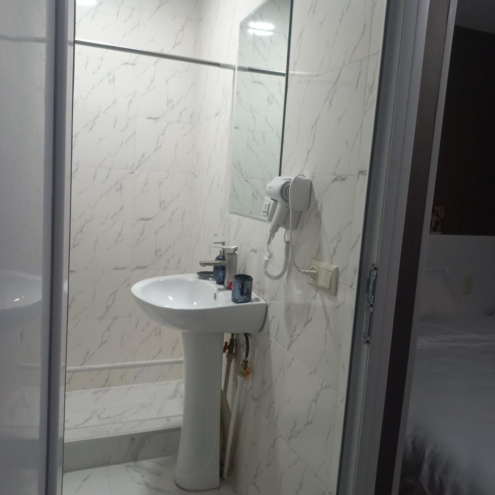 Ira & Vaso'S Guest House Borjomipark 客房 照片